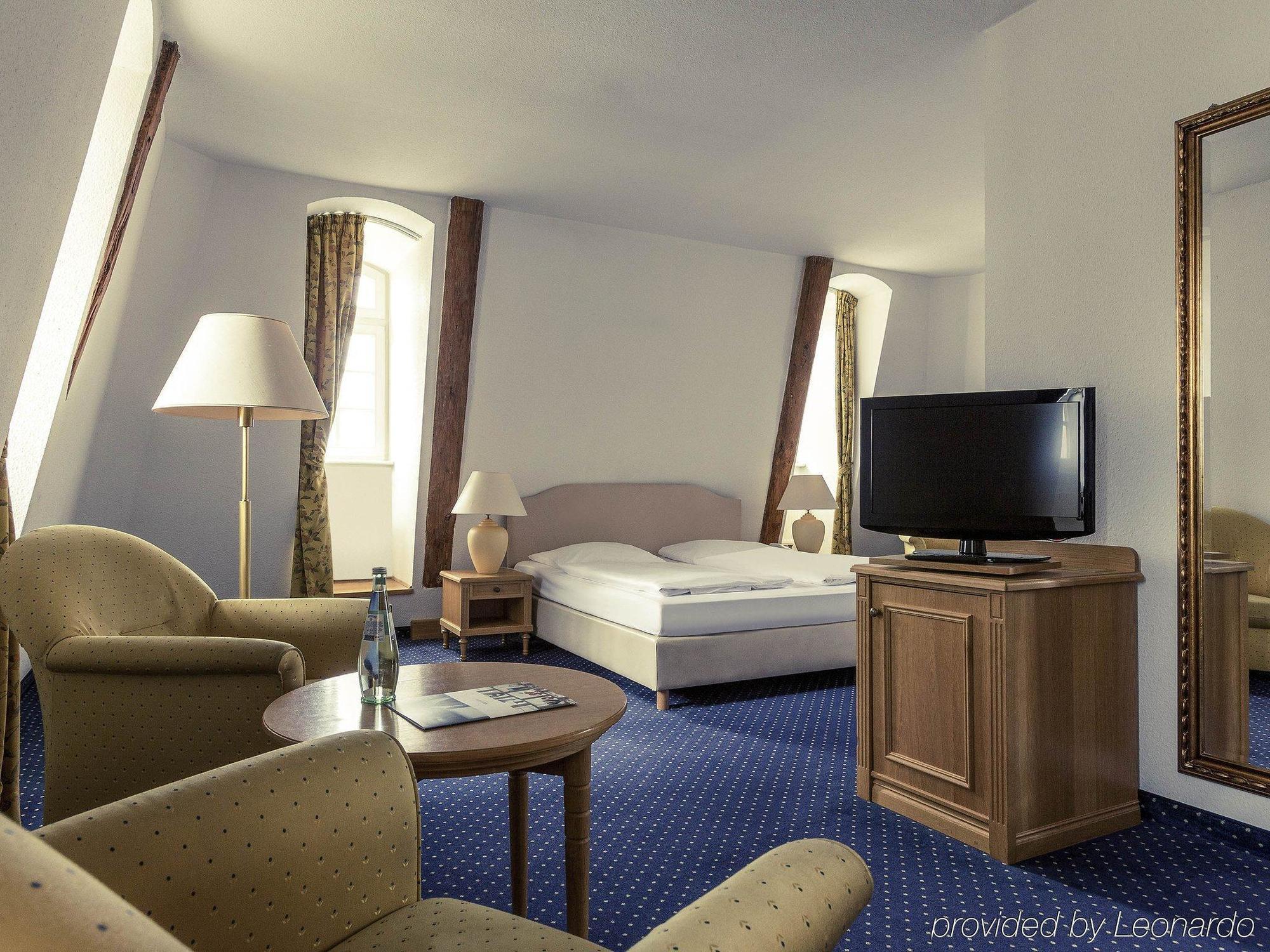 Hotel Schloss Нойщат-Глеве Екстериор снимка