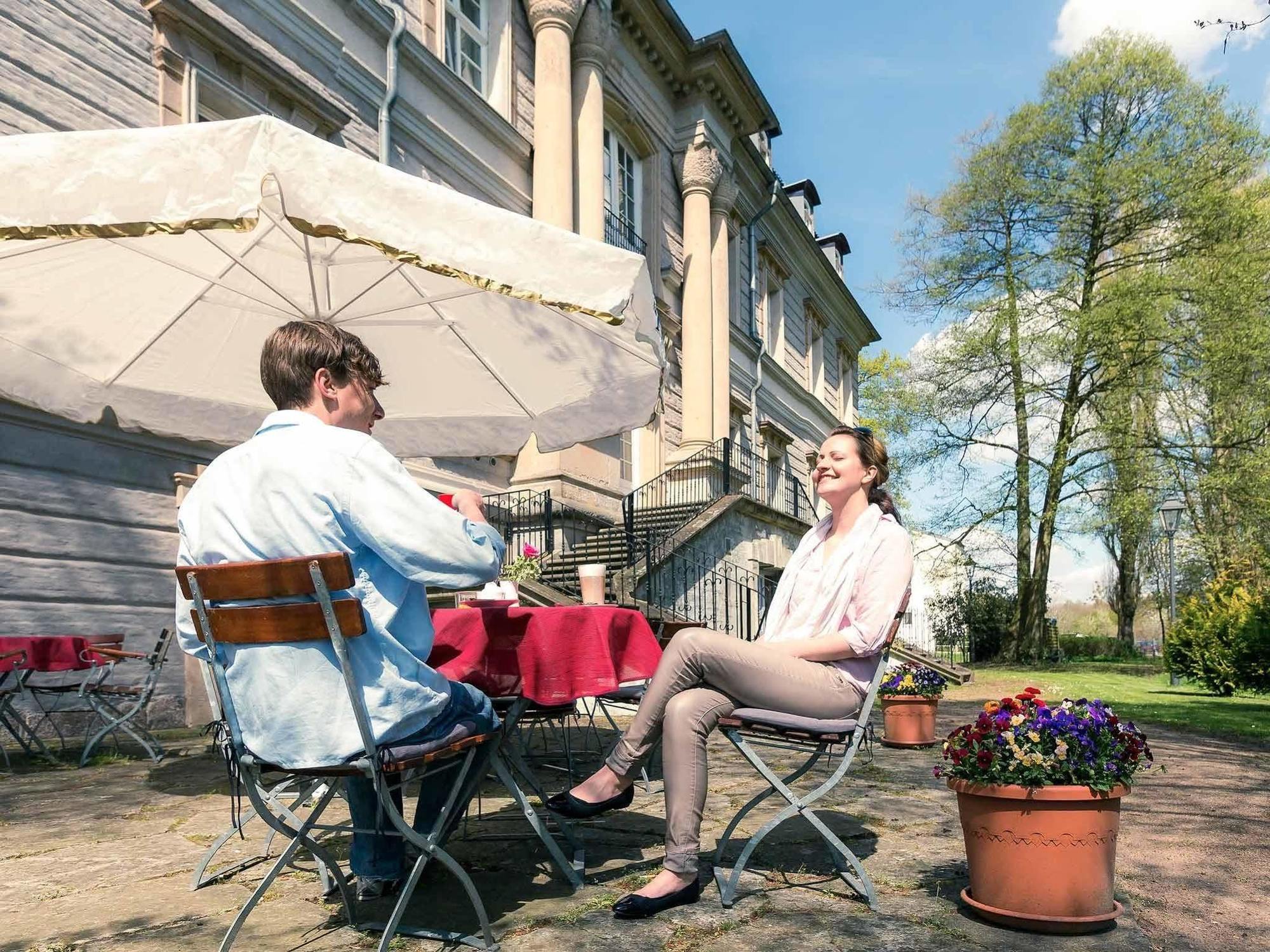 Hotel Schloss Нойщат-Глеве Екстериор снимка