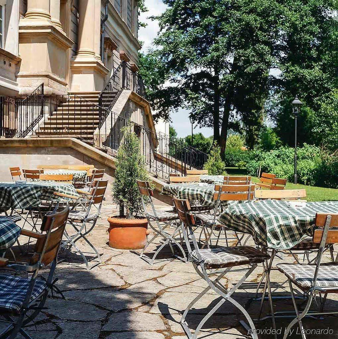Hotel Schloss Нойщат-Глеве Ресторант снимка