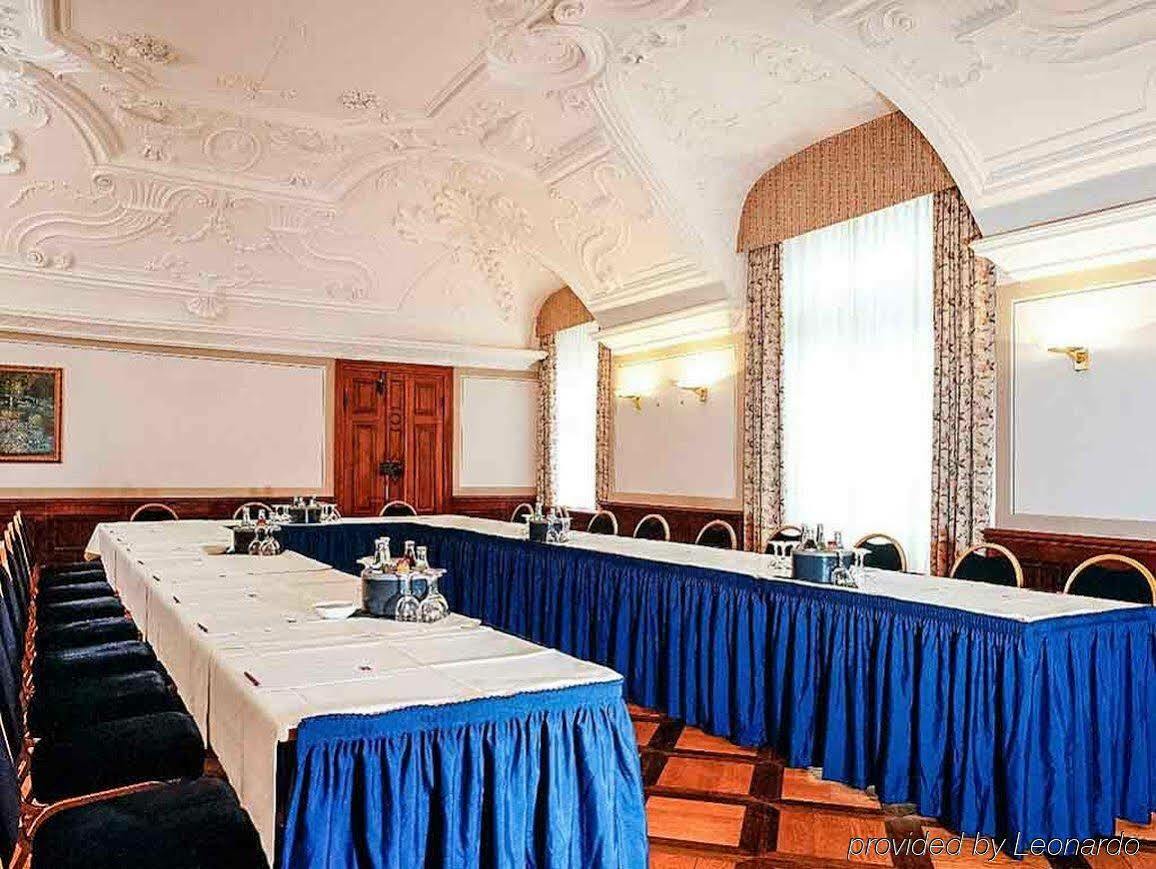 Hotel Schloss Нойщат-Глеве Екстериор снимка